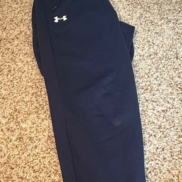 Under Armour Boys Youth XL jogger - Picture 3 of 4